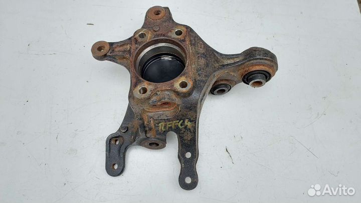 Кулак задний левый Kia Ceed1 ED