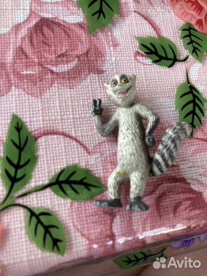 Киндер игрушки 9 шт