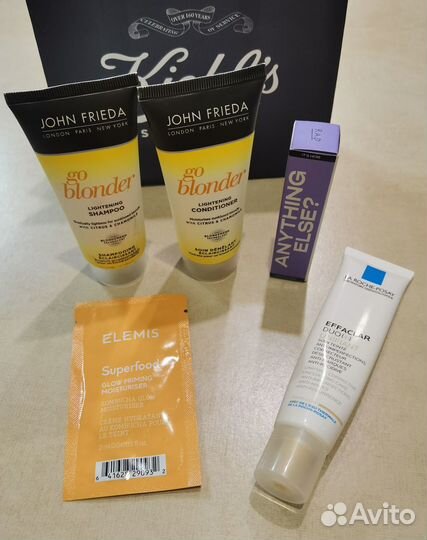 4 пакета косметики