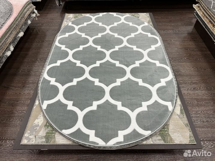 Ковер новый овальный 1.6х2.3м