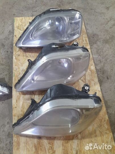 Фара Renault Logan