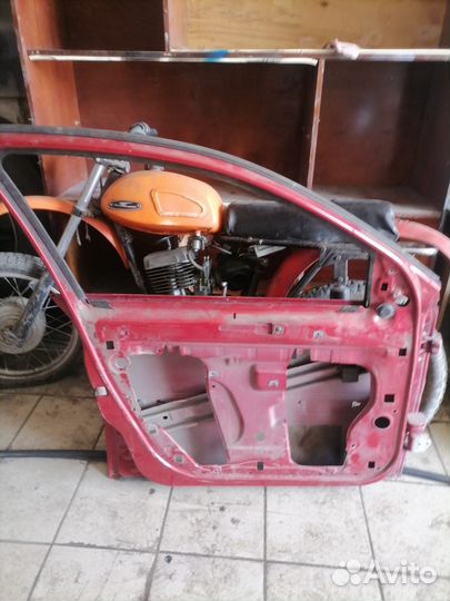 Дверь передняя левая Renault megane 2