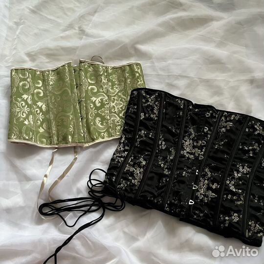 Корсет зеленый