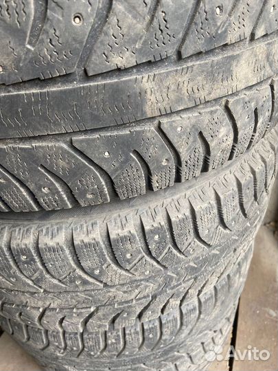 Bridgestone Ice Cruiser 7000 205/55 R16