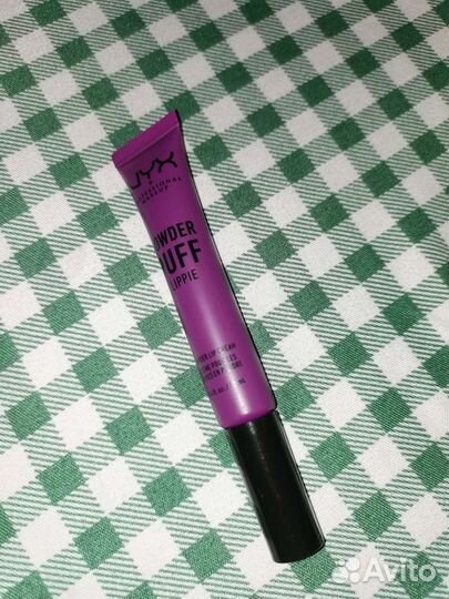 Помада NYX Powder Puff фиолетовая