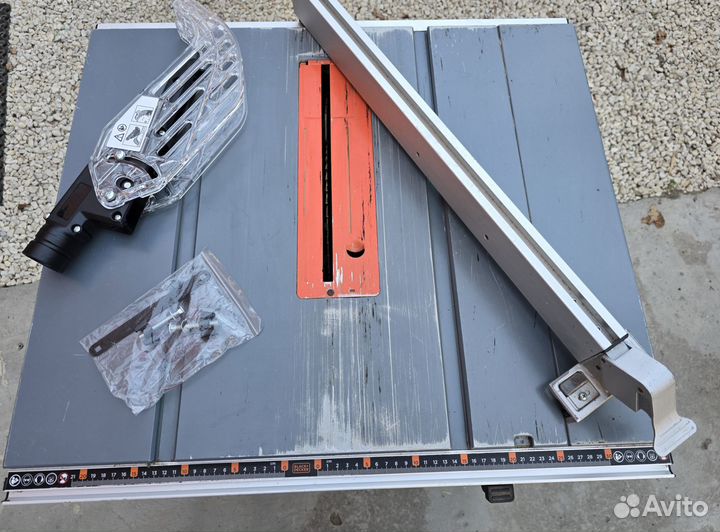 Настольная пила, 1800Вт, 250мм