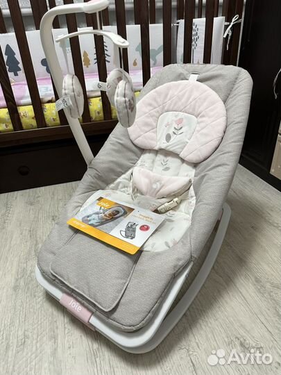 Шезлонг joie dreamer