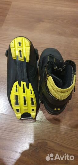 Лыжные ботинки fischer Jr comby 37р