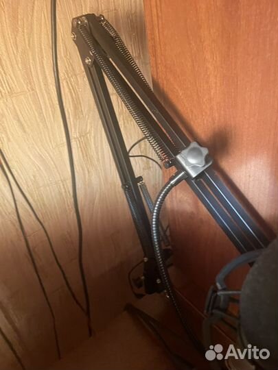 Пантограф для микрофона