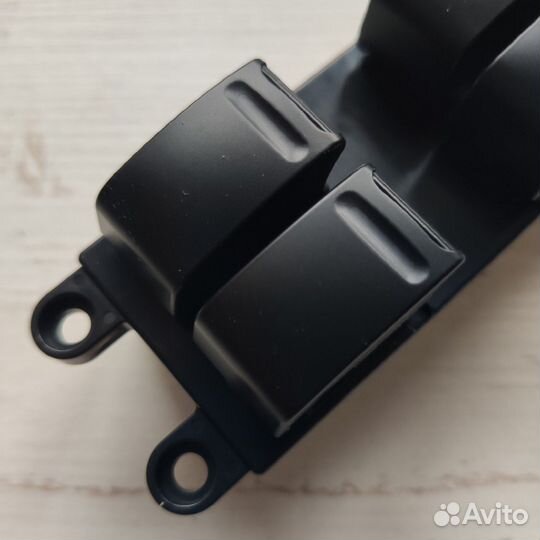 Блок управления стеклоподъемниками Nissan Maxima