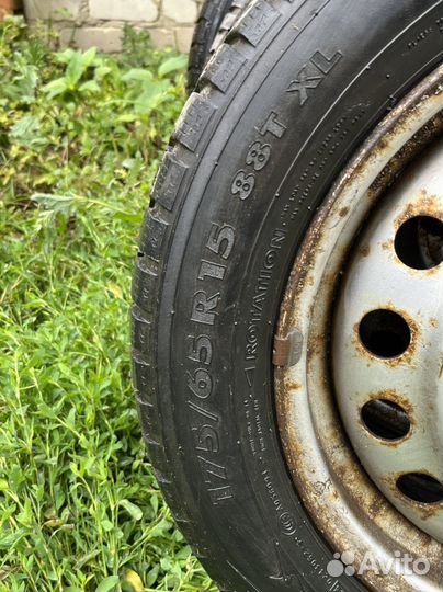 Комплект зимнних колес 175/65 r15