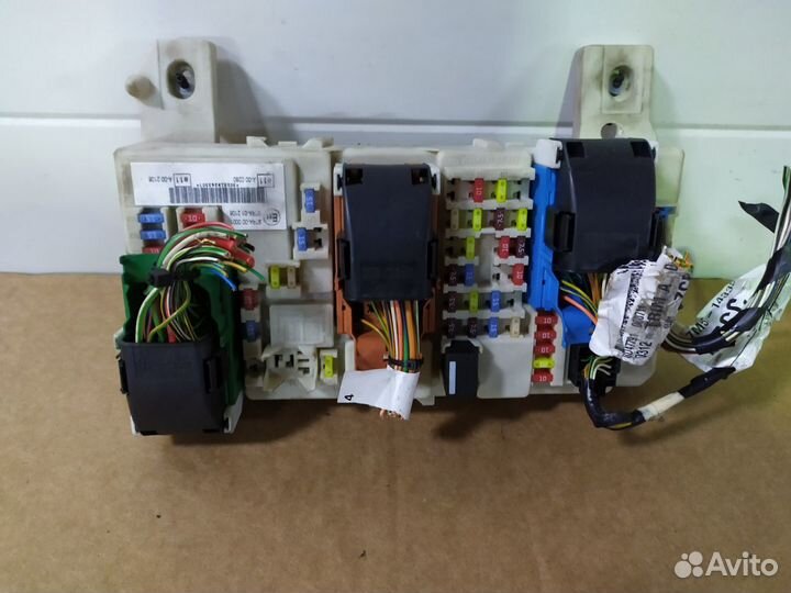 Блок предохранителей салонный Форд Фокус 2