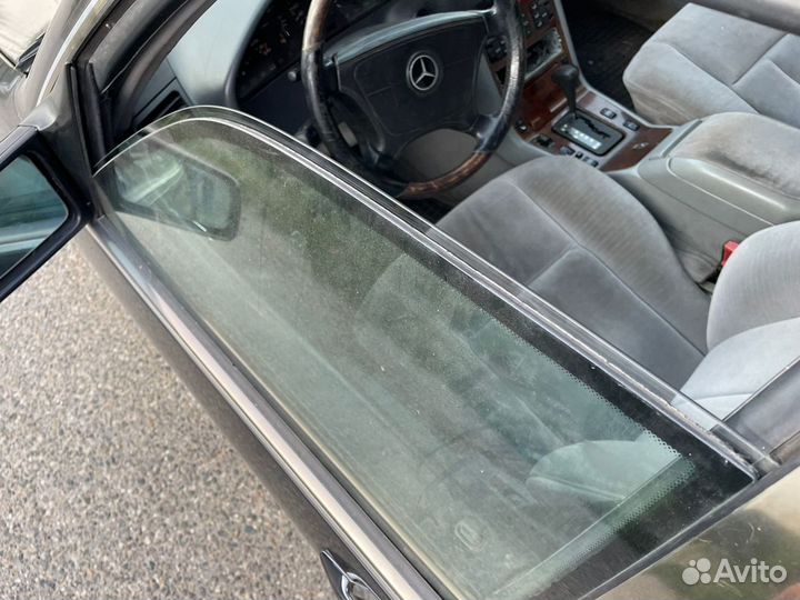 Стекла дверные Mercedes W140