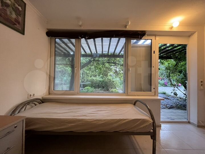 Комната 18 м² в 1-к., 1/1 эт.