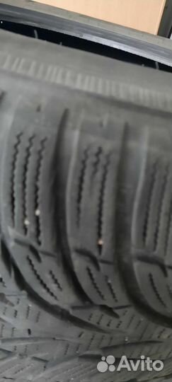 Nokian Tyres WR 215/60 R16