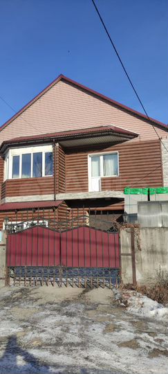 Коттедж 405,3 м² на участке 10 сот.