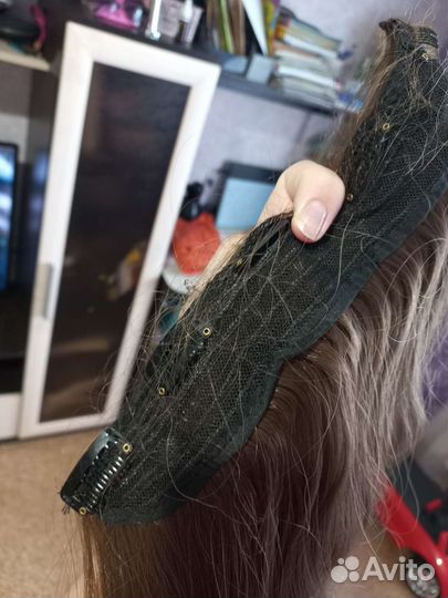 Волосы на заколках искусственные