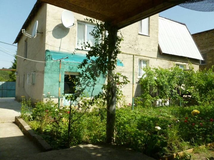 Дом 296 м² на участке 6 сот.