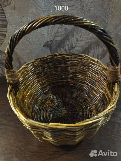 Корзинки плетёные из прутьев