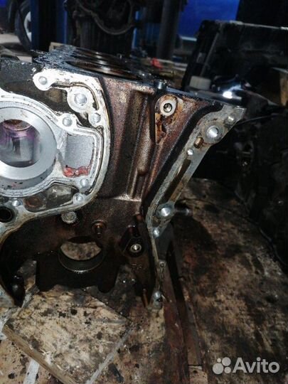 Блок цилиндров Nissan Primera FHP11 SR20DE 11