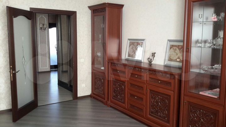 2-к. квартира, 85 м², 3/10 эт.