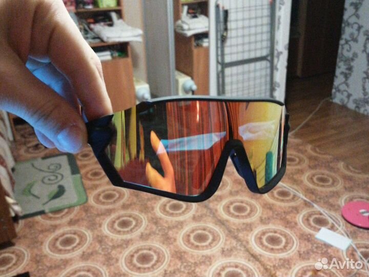 Солнцезащитные очки