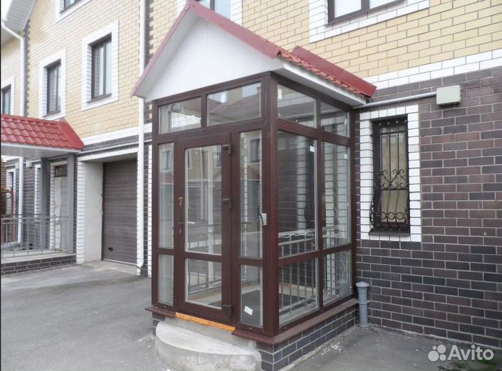 Остекление входной группы