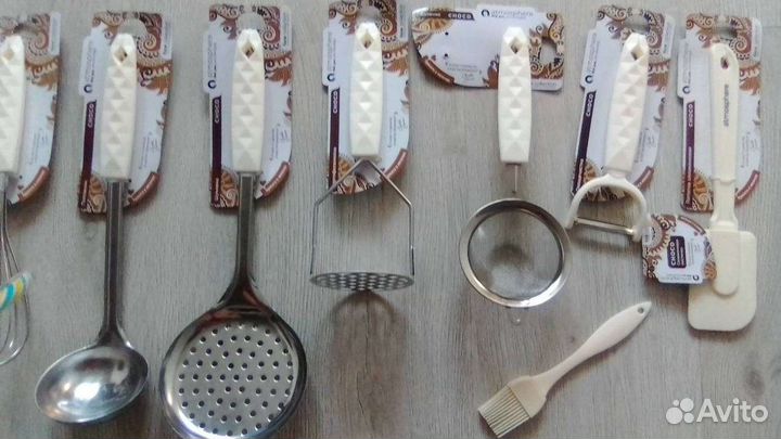 Большой набор кухонной посуды