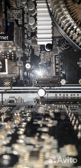 Материнская плата