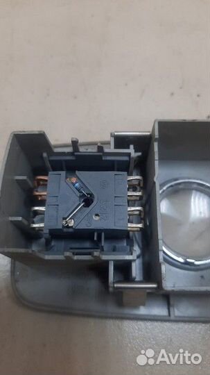 Плафон внутреннего освещения передний Audi Q7