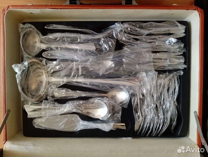 Набор столовых приборов новый