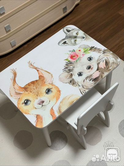 Детский стол и стул новый комплект