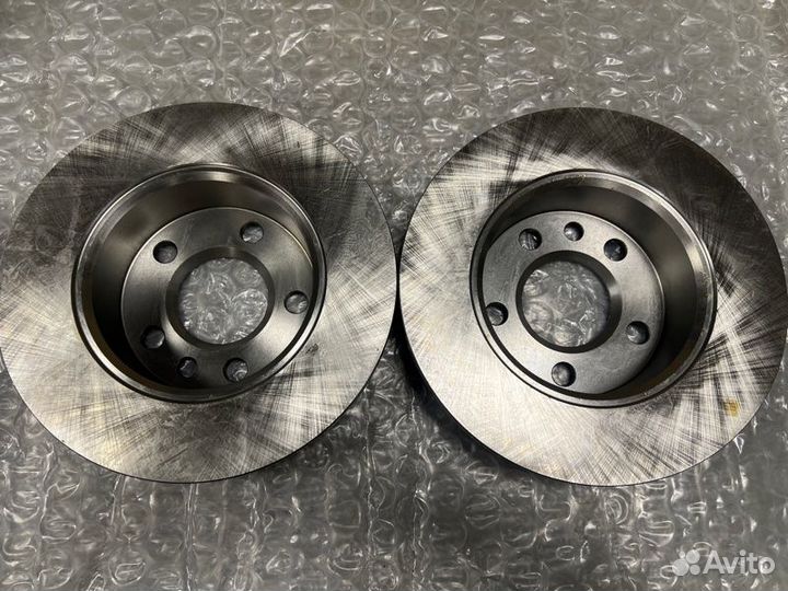 Диск тормозной передний Volkswagen Transporter R14