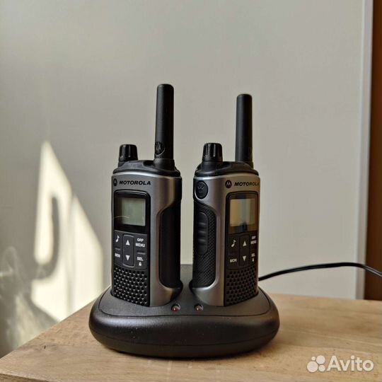 Рация motorola tlkr