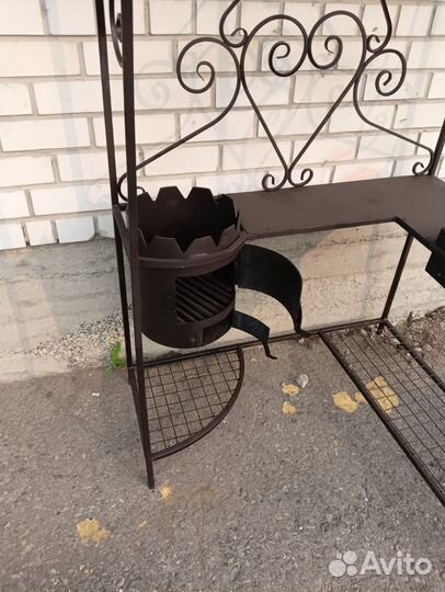 Мангальная зона мангал с крышей