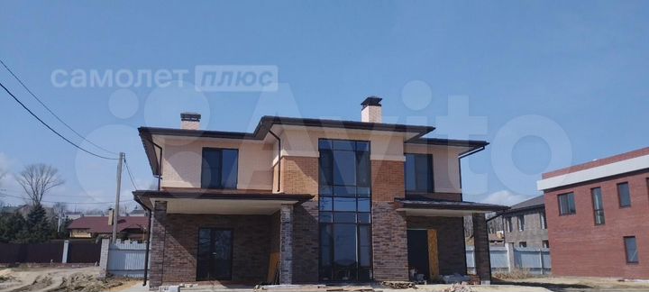 Дом 200 м² на участке 8 сот.