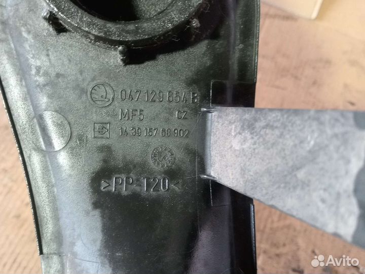 Патрубок воздушного фильтра Skoda Fabia 1