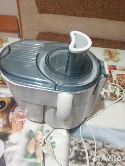 Соковыжималка Vitek Rainbow VT 1601 W 250W