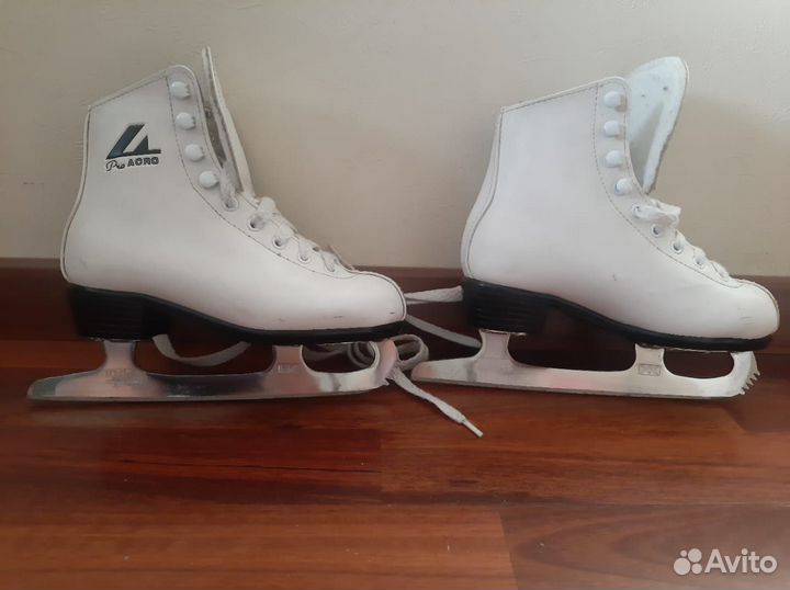 Коньки снегурки размер 30