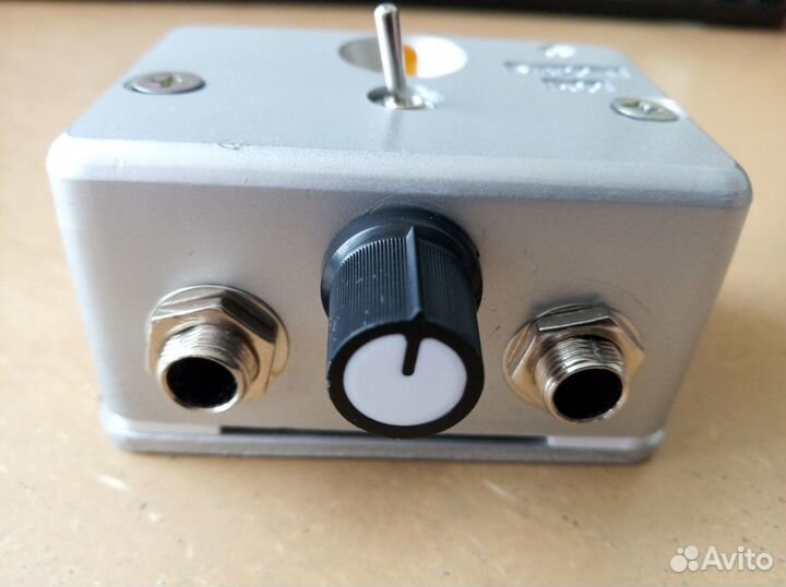 Примочка для гитары Surf Drive II