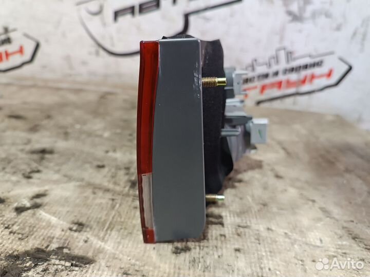 Фальшпанель honda elysion RR1 RR2 RR3 RR4 4150 правая 34151SJK003 XA5375Z