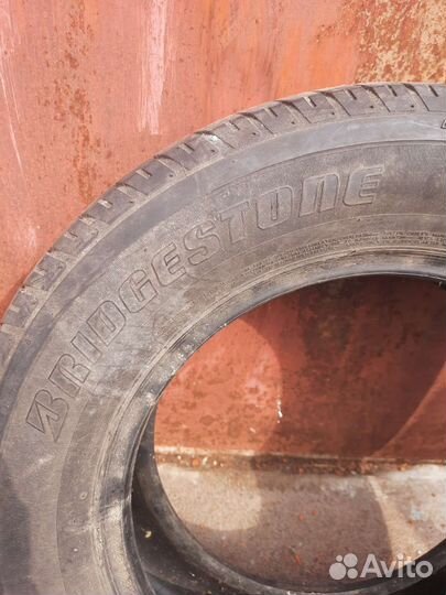 Bridgestone Dueler H/T D687 235/60 R16