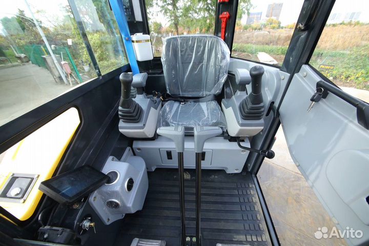 Мини-экскаватор MaxPower ME26-9