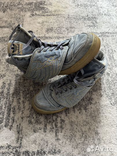 Adidas jeremy scott wings 1.0