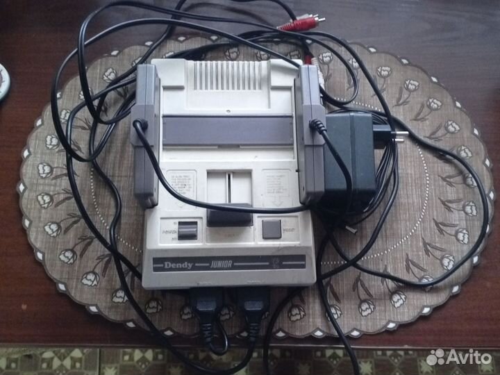 Игровая приставка dendy из 90 х