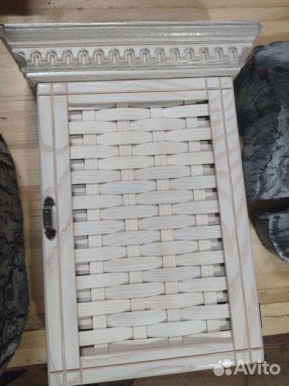 Ключница настенная из дерева