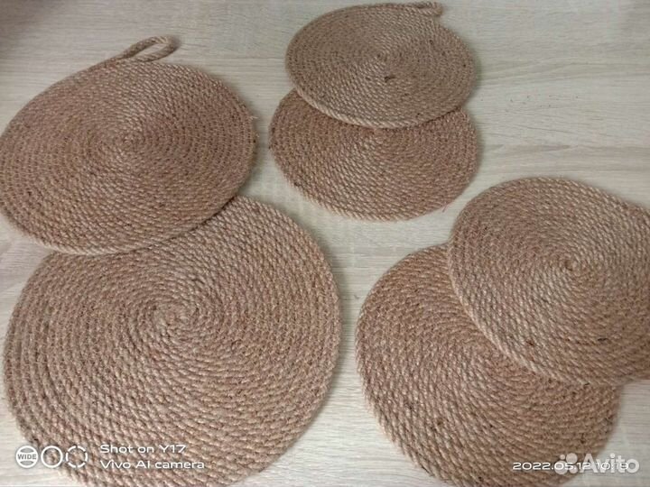 Сервировочные салфетки из джута и капроновой нити