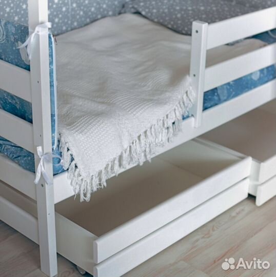 Детская кровать настоящий массив