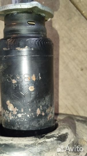 Амортизатор передний правый captiva