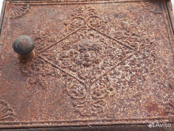 Чугунная дверца для русской печи